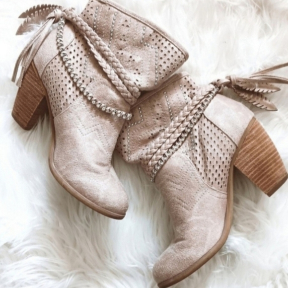 Naughty Monkey Not Rated Adylene Western Suede Leather Rhinestone Braided Boots - Picture 9 of 9